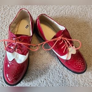 NEW Red & White Faux Patent Leather Brogue Shoes in Size 39